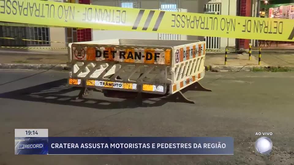 Cratera de cinco metros se abre em pista na Asa Norte (DF)