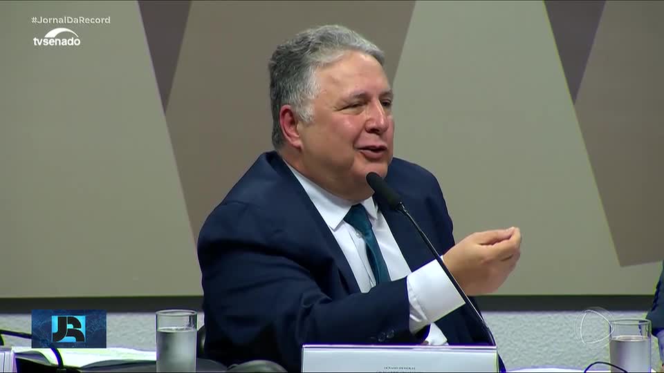 TSE anula votos a Garotinho ao governo do RJ e abre caminho para vitória de Ruas no 1º turno