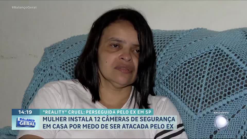 Mulher instala 12 câmeras de segurança em casa para se proteger de ex-marido