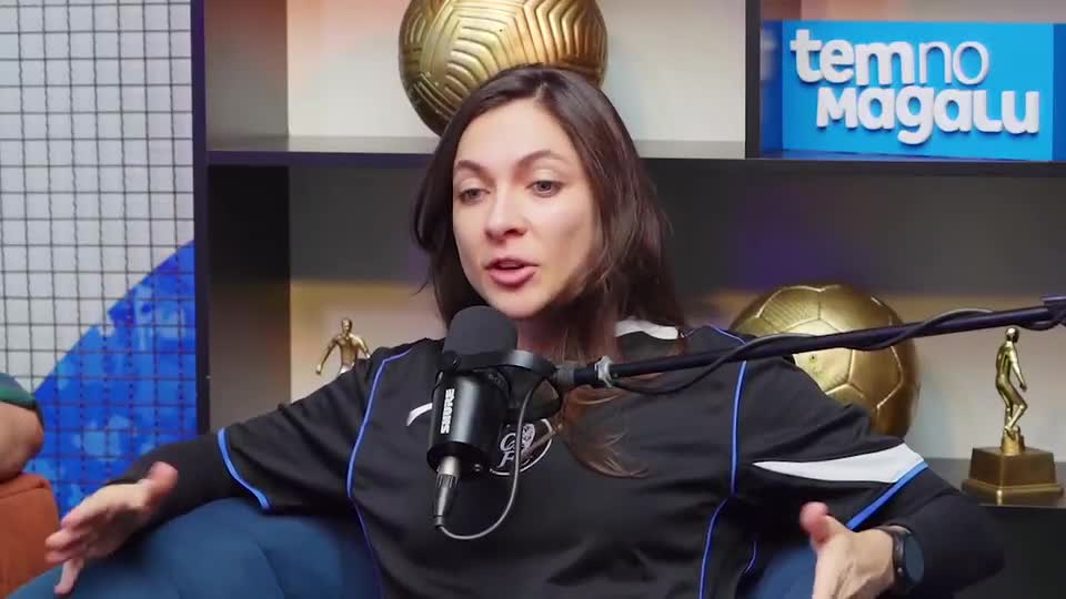 ‘Não tem complô; a arbitragem é ruim’, diz Gabi Martins sobre o futebol brasileiro