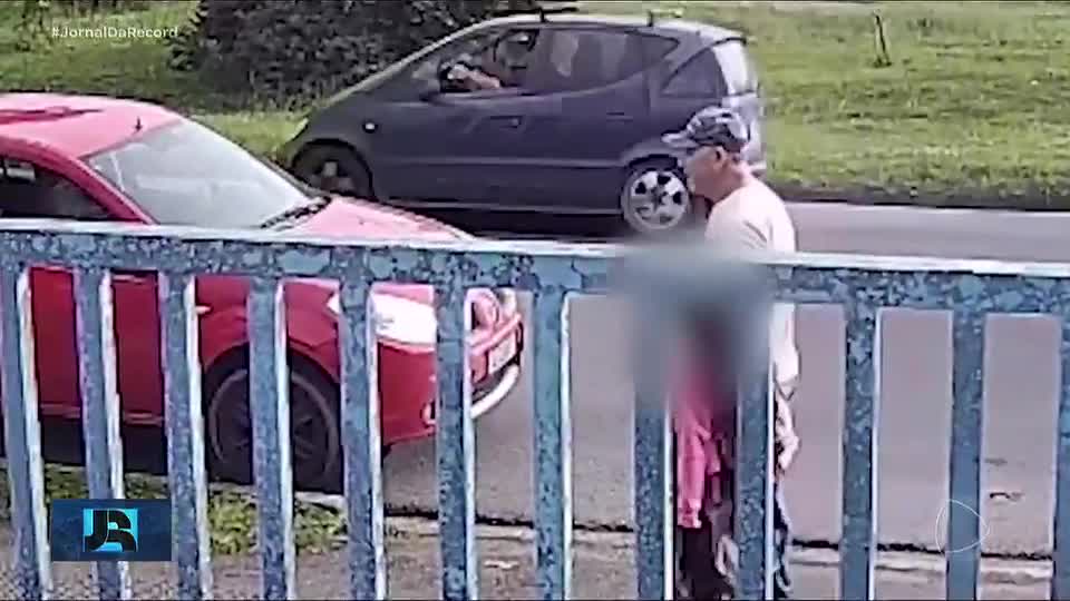 Menina é resgatada das mãos de condenado por estupro em Curitiba após usar sinal de socorro