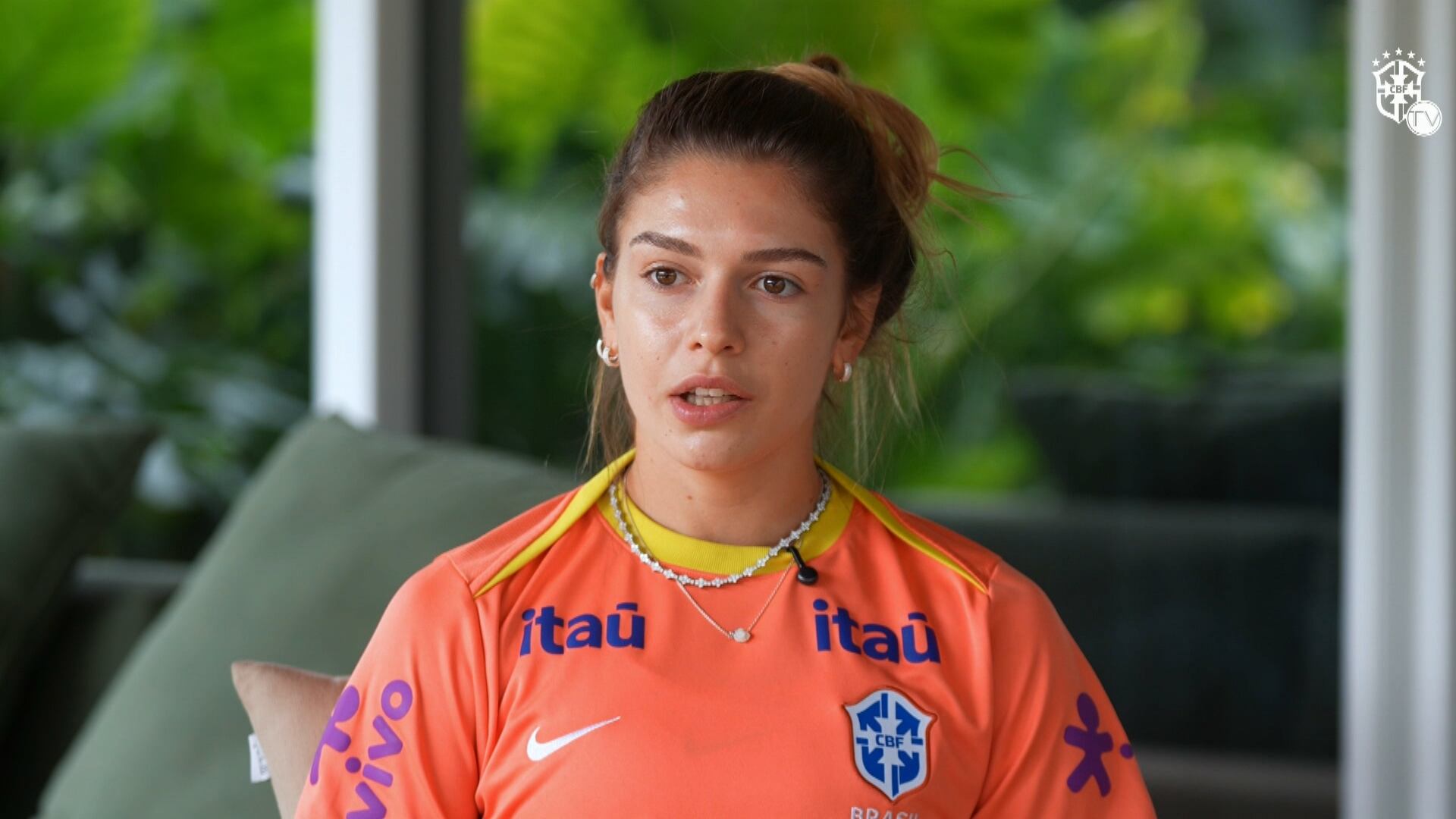 Carol Gil está com a amarelinha após título brasileiro