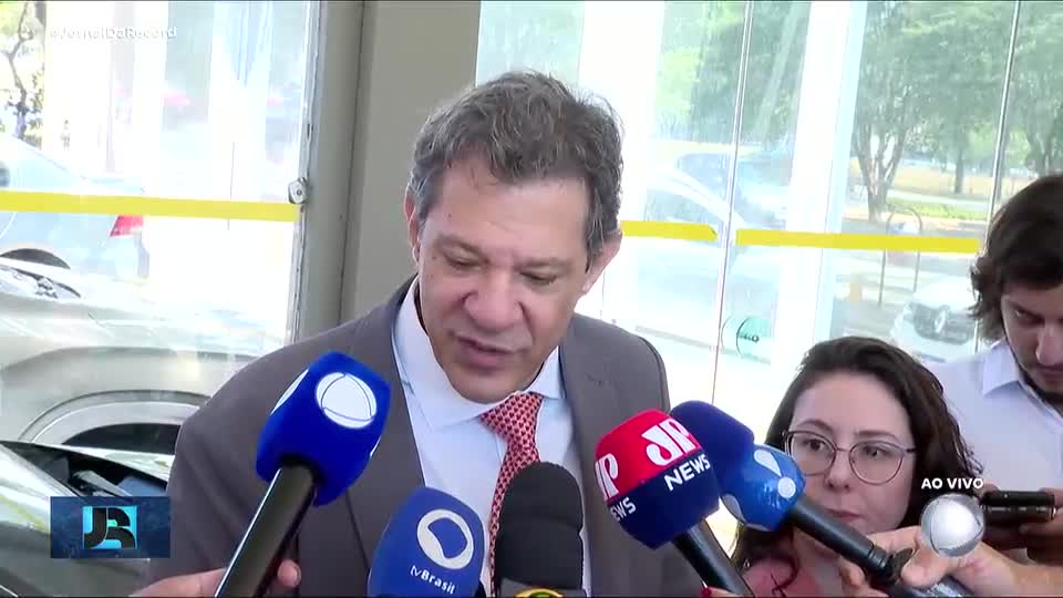 Haddad se reúne com presidente do Senado para recuperar propostas de aumento da arrecadação