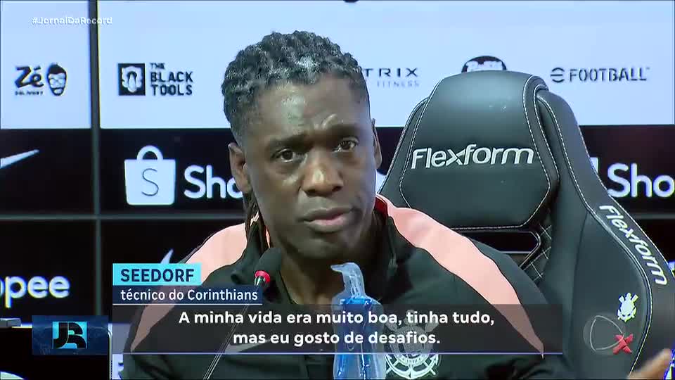 Seedorf chega ao Corinthians, comanda treino e demonstra confiança na recuperação no Brasileirão