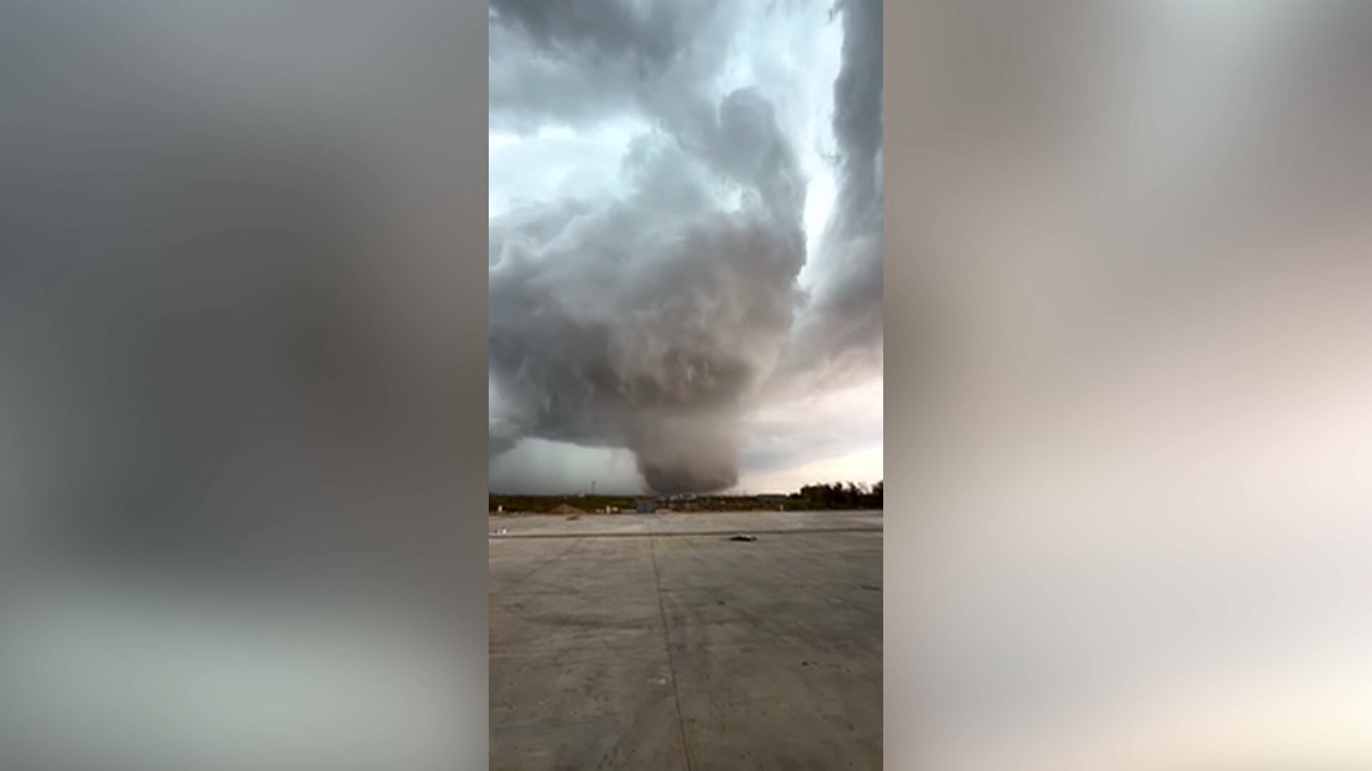 Tornado se forma no Texas e assusta a população pelo tamanho; veja imagens