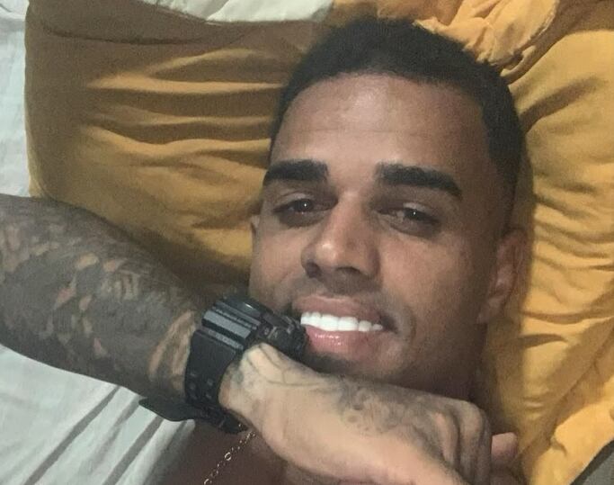 Entregador executado em Senador Camará, no Rio, tem o corpo sepultado nesta quinta
