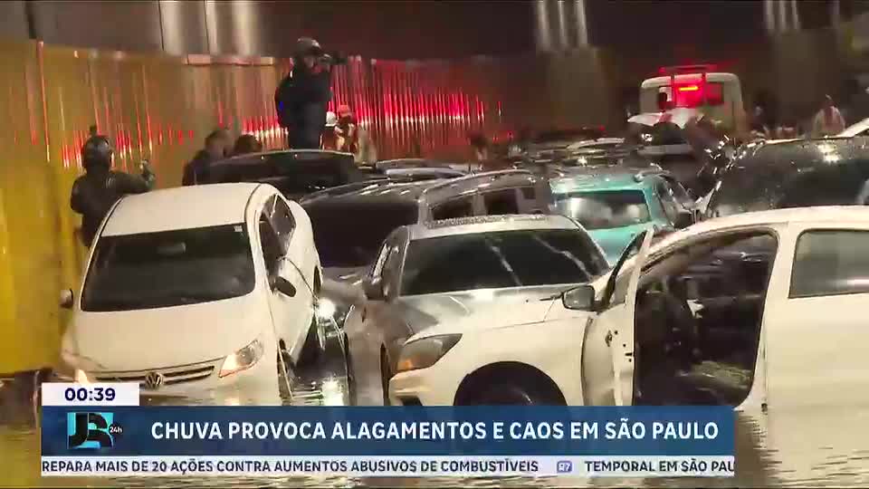 Fortes chuvas atingem SP e provocam uma morte, alagamentos e resgates