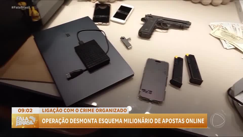 Polícia faz ação para combater rede de apostas online ligada ao crime organizado no Rio de Janeiro