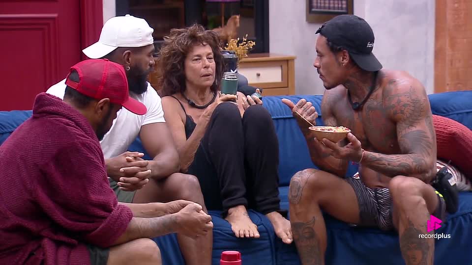 Imagem relacionada a Memes da queen! Reveja as cenas mais divertidas de Fuzenda