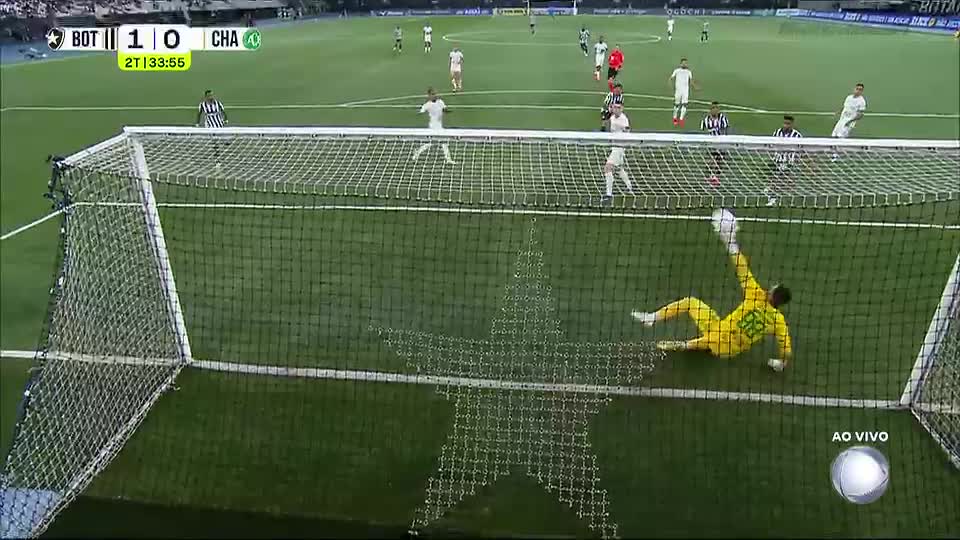 Salvou de novo! Anderson faz defesa assustadora e impede mais um do Botafogo