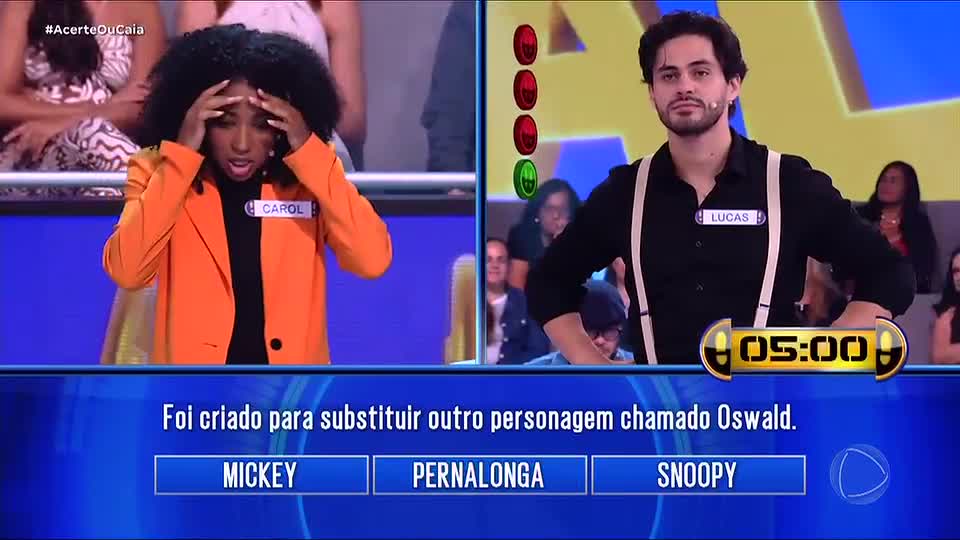 Carol Roberto é eliminada em rodada especial 'Qual das 3?' sobre Mickey, Pernalonga e Snoopy