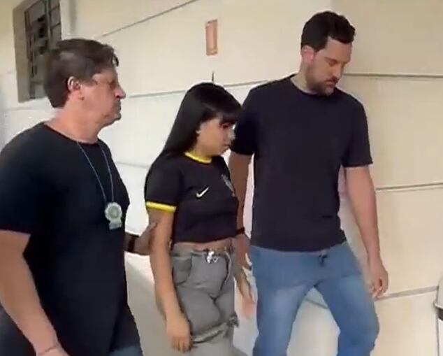 Foragida há dois anos é presa durante sepultamento do avô no Rio de Janeiro
