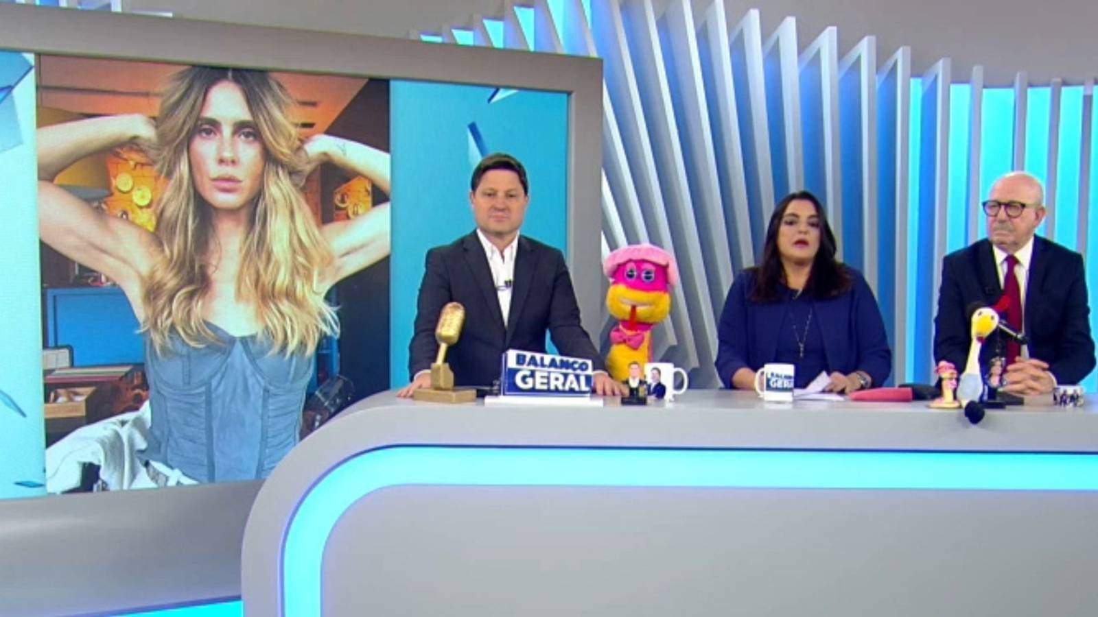 Carolina Dieckmann revela como lida com as críticas ao próprio corpo