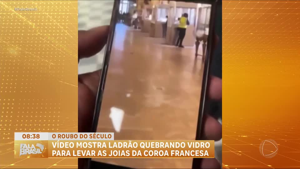 Vídeo de brasileira mostra ação de bandidos que assaltaram Museu do Louvre, em Paris