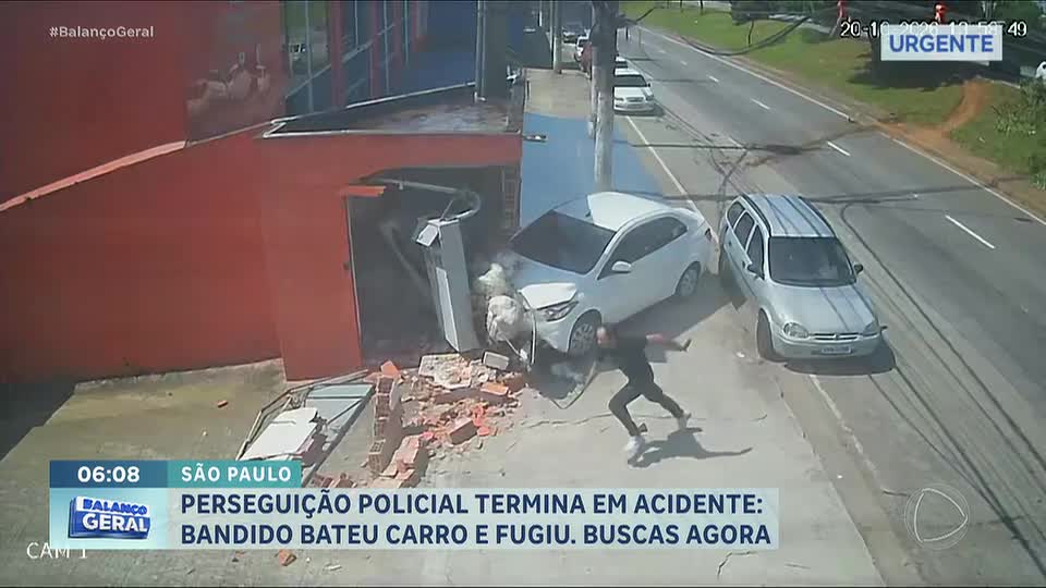 Suspeito foge após bater carro furtado durante perseguição em Santo André, no ABC Paulista