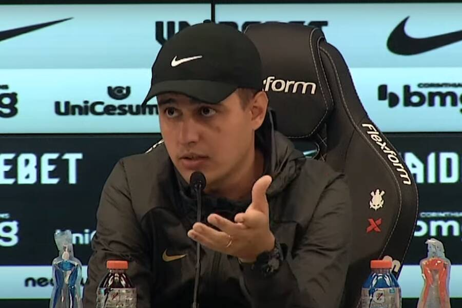 Brabas do timão: Corinthians negocia renovação do técnico Lucas Piccinato