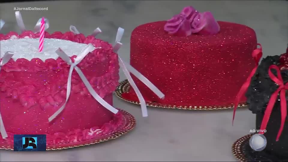 Anvisa alerta para riscos do uso de glitter em sobremesas