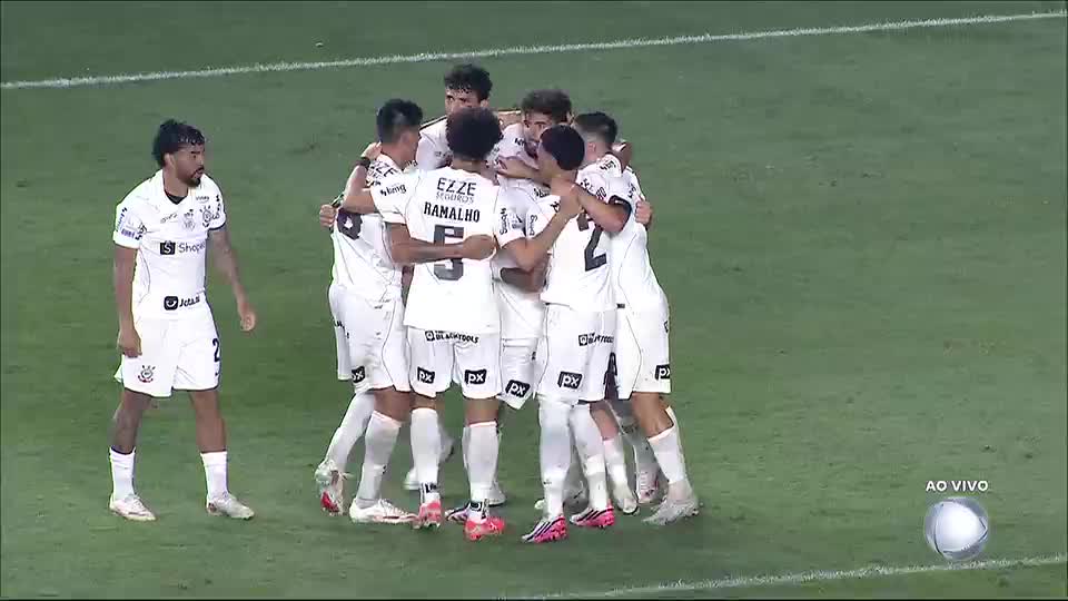 Gol do Corinthians! Gustavo Henrique empata com cabeçada de centroavante