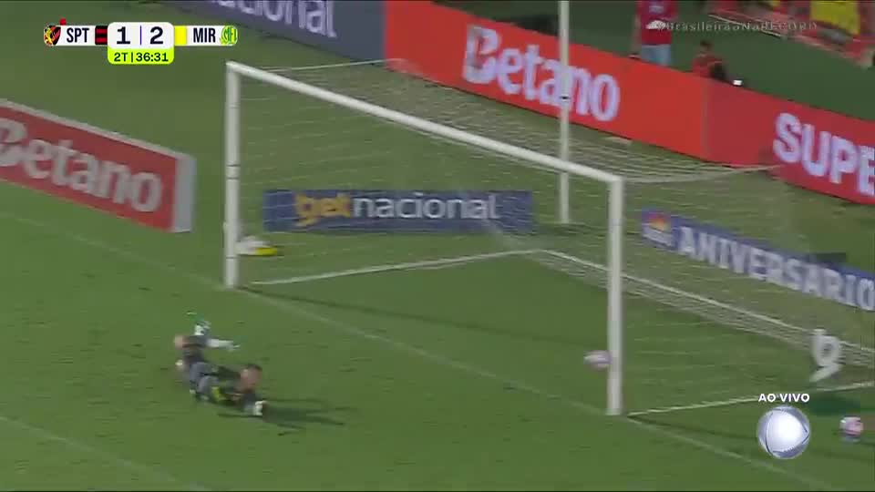 Shaylon faz bonita jogada individual e quase amplia para o Mirassol na Ilha do Retiro