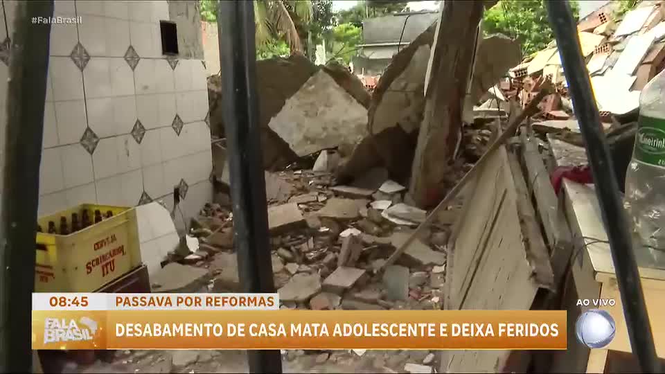 Desabamento de casa em reforma mata adolescente de 14 anos no Rio