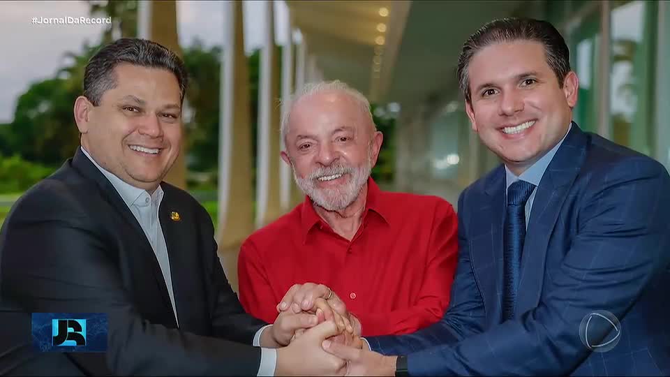 Depois da vitória nas urnas, Lula se reúne em Brasília com presidentes da Câmara e do Senado