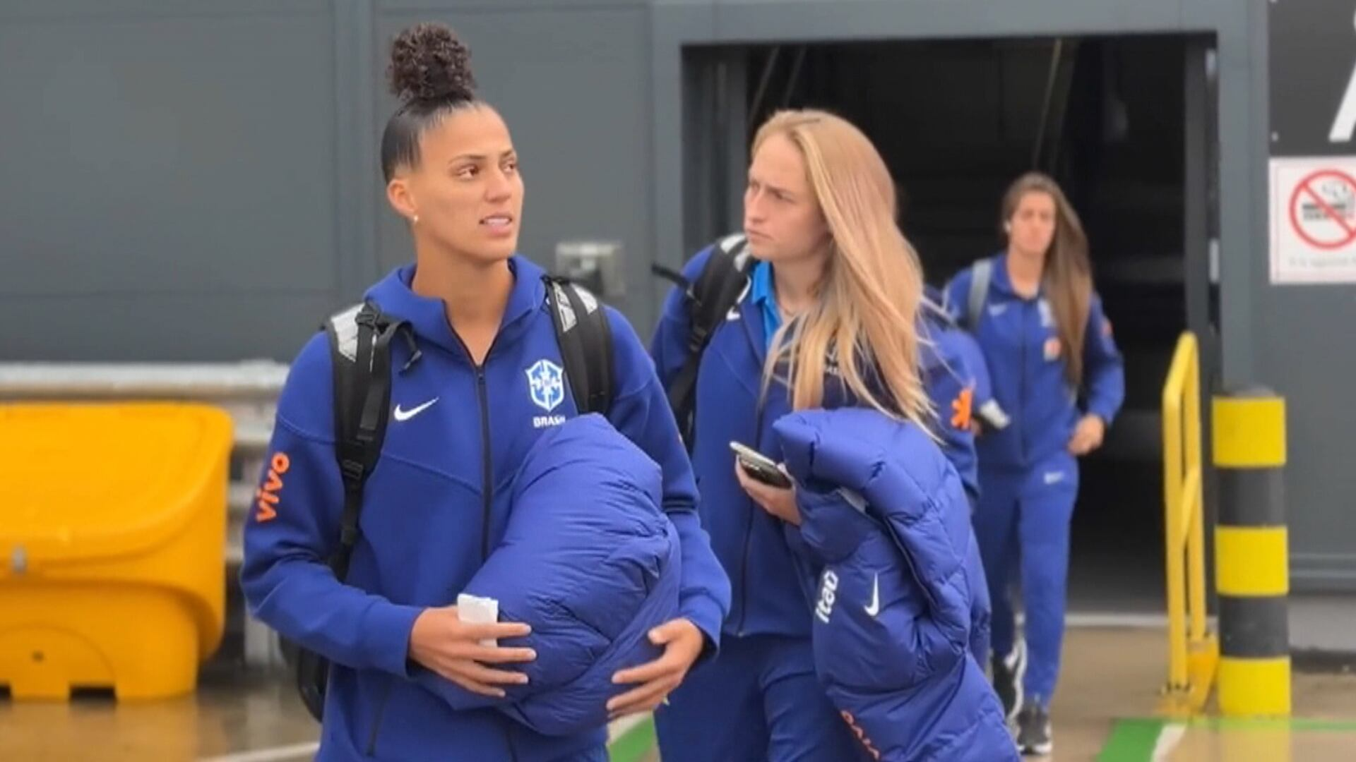 Seleção brasileira feminina se prepara para confronto contra Itália
