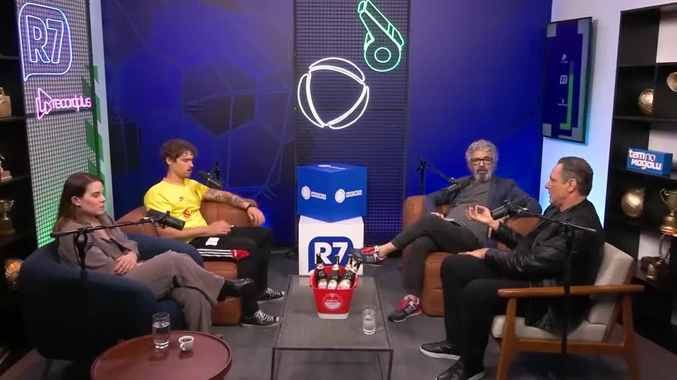 Joga nas 11: Bancada discute arbitragem em Palmeiras x Cruzeiro e reação de Vini Jr. a substituição
