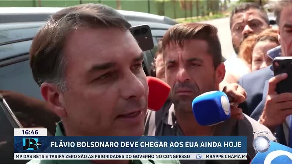 Flávio Bolsonaro deve chegar aos Estados Unidos nas próximas horas desta terça (27)