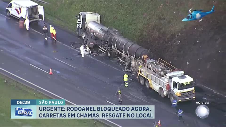 Carreta tanque pega fogo e provoca bloqueio total do Rodoanel em São Paulo