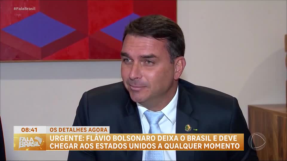 Voo com Flávio Bolsonaro e família deixa Equador rumo aos EUA; veja o que se sabe