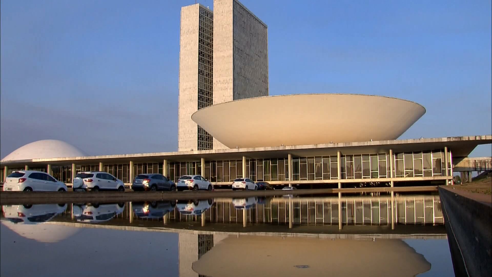 Especialista analisa espaço para novas lideranças da política nacional