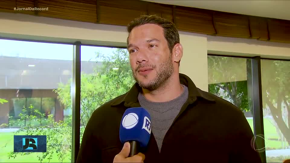 Presidente da CBF Samir Xaud visita sede da RECORD em SP