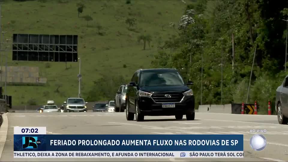 Feriado prolongado aumenta fluxo nas rodovias de São Paulo
