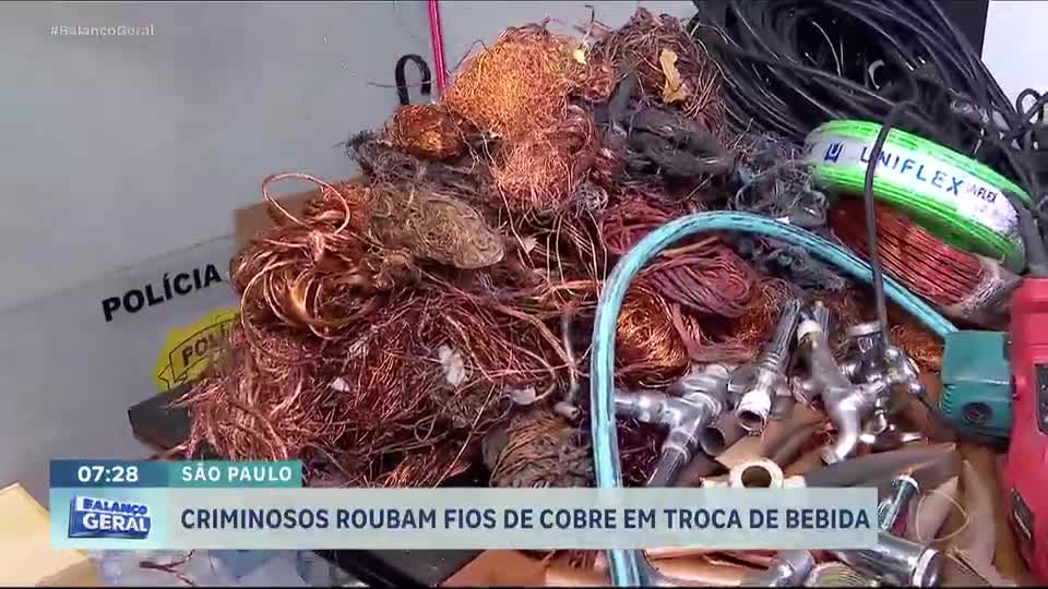 Polícia de SP faz operação para prender ladrões e receptadores de fios de cobre