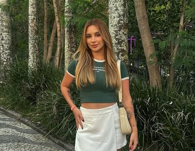 Jovem morta na linha Amarela estava a caminho de almoço com a mãe quando foi baleada no Rio