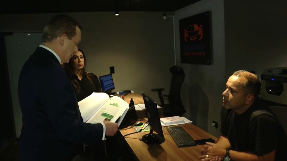 Patrulha do Consumidor: Mulher entrega carro usado para loja e não recebe o dinheiro