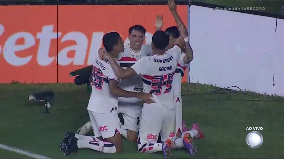 Gol do São Paulo! Luiz Gustavo marca de cabeça e garante vitória sobre o Vasco