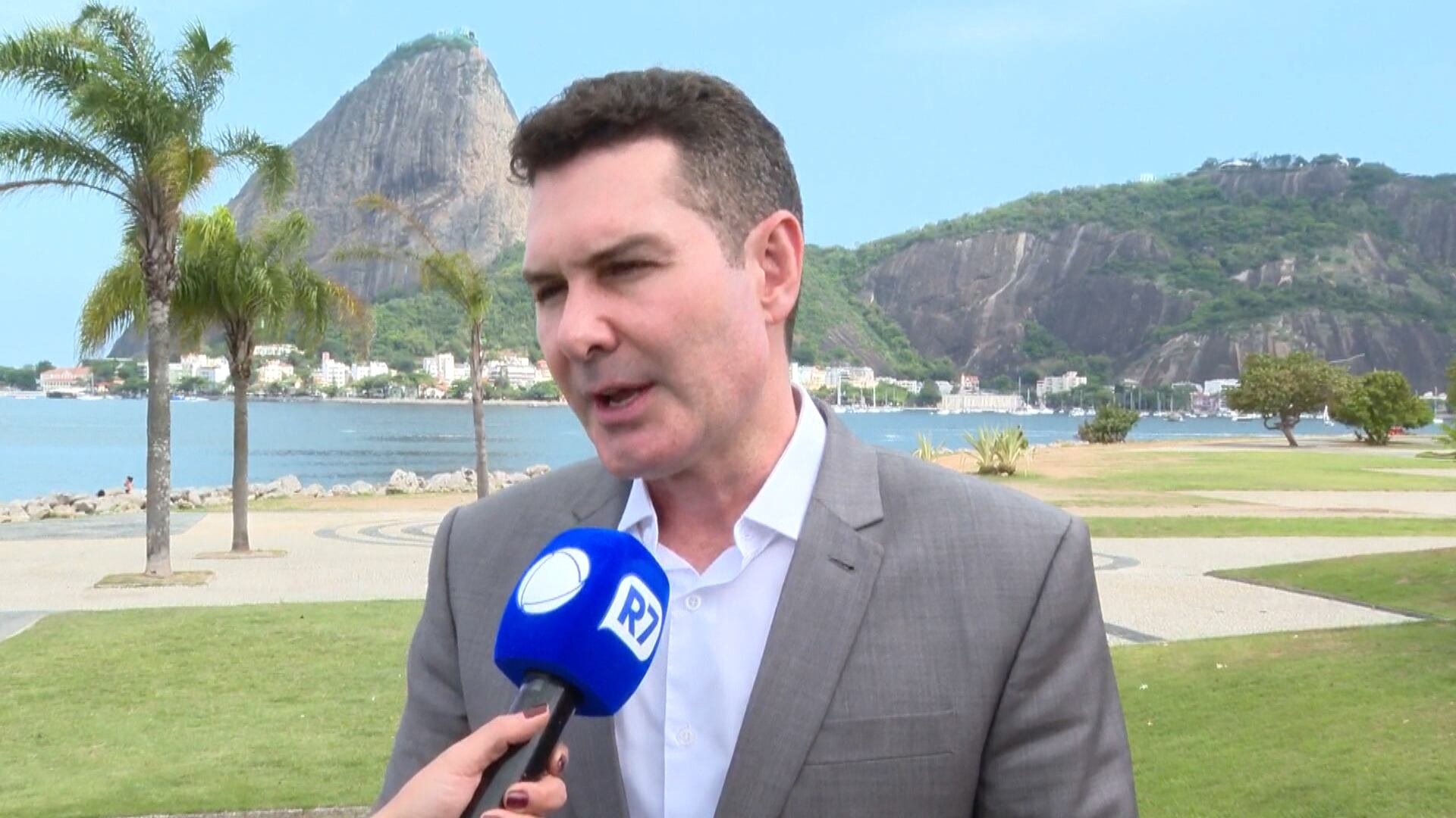 Ministro ressalta que governo vai ouvir prefeitos do país