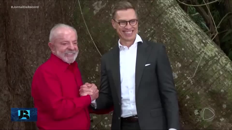 Lula participa de reuniões bilaterais com líderes de países representados em Belém