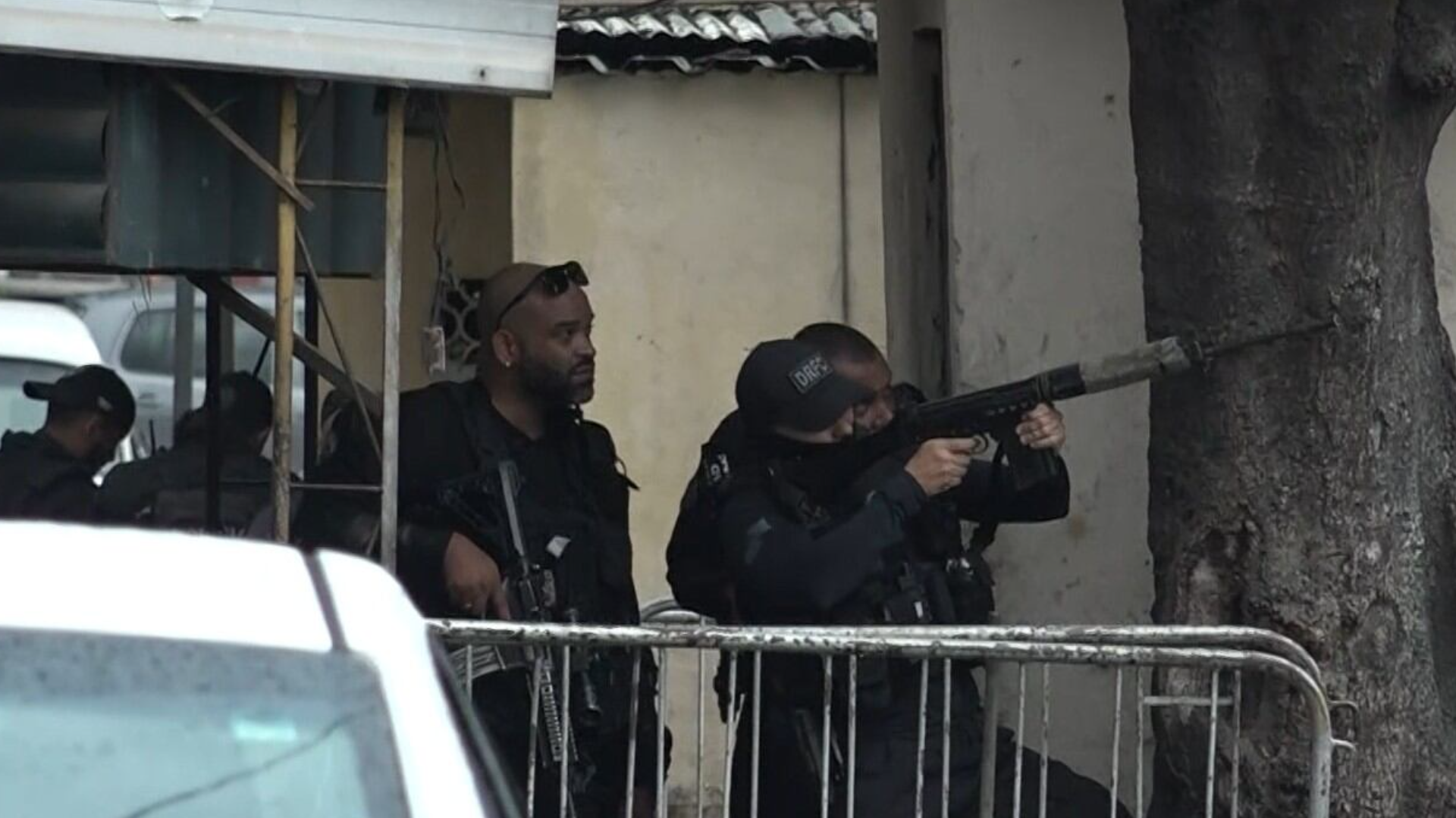 Polícia investiga intercâmbio do CV na Ucrânia e recebe laudo sobre corpo decapitado em megaoperação