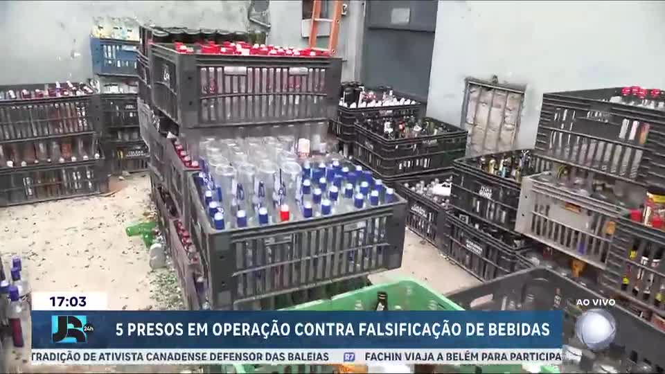 Polícia apreende mais de 200 mil garrafas em operação contra bebidas falsificadas