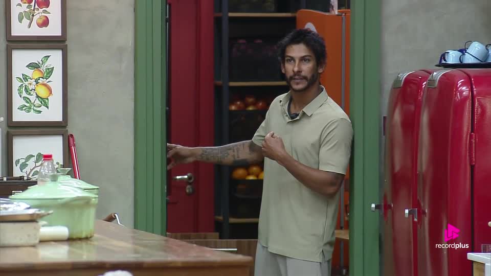 Shia se revolta com novo sumiço de doce de leite na Sede | A Fazenda 17