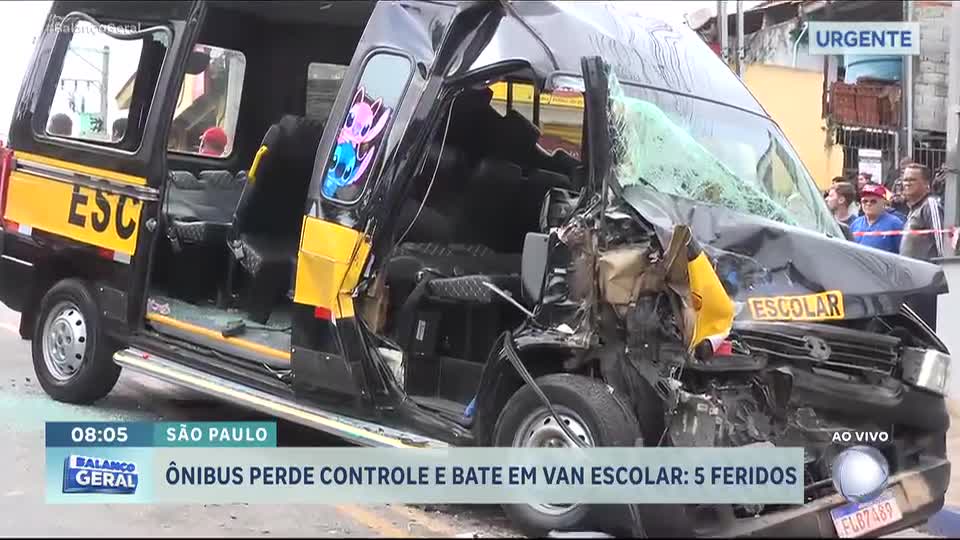 Acidente entre ônibus e van escolar deixa criança e mais quatro feridos em Guarulhos