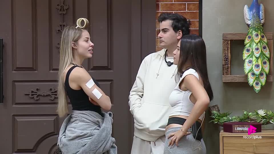 'Eu achava que ela ia ganhar esse programa', diz Saory sobre Yoná | A Fazenda 17