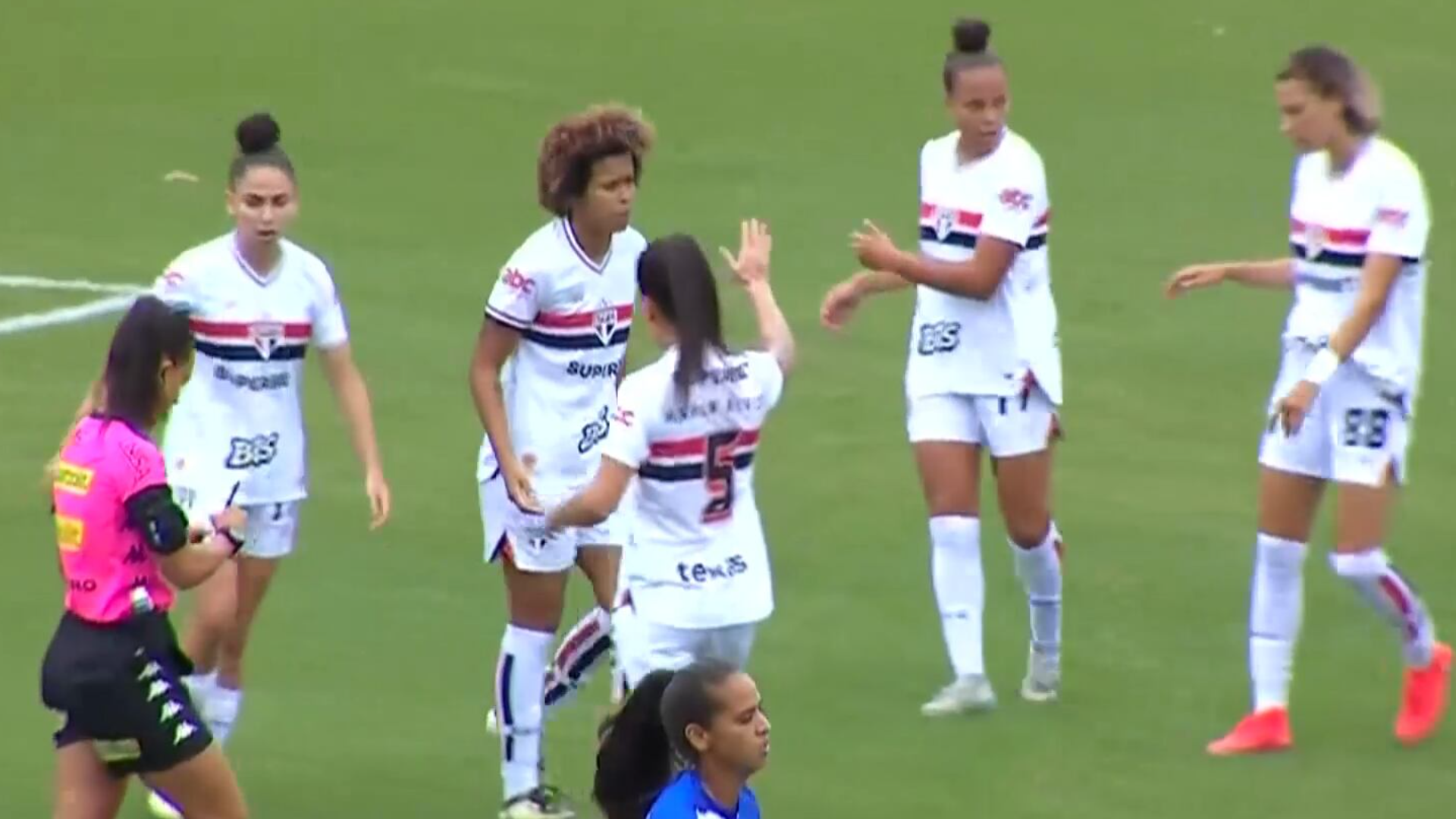 São Paulo goleia Taubaté por 6 a 0; confira melhores momentos da partida