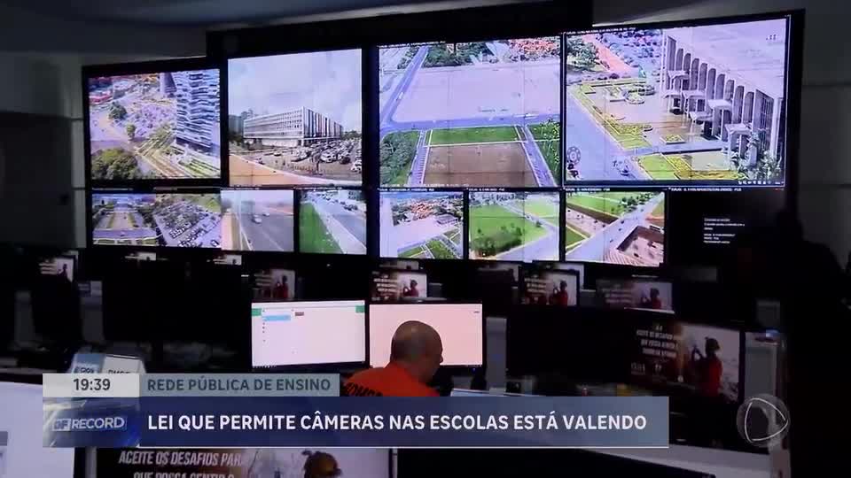 Secretária de Educação diz que uso de câmeras em escolas do DF será decisão de cada diretor