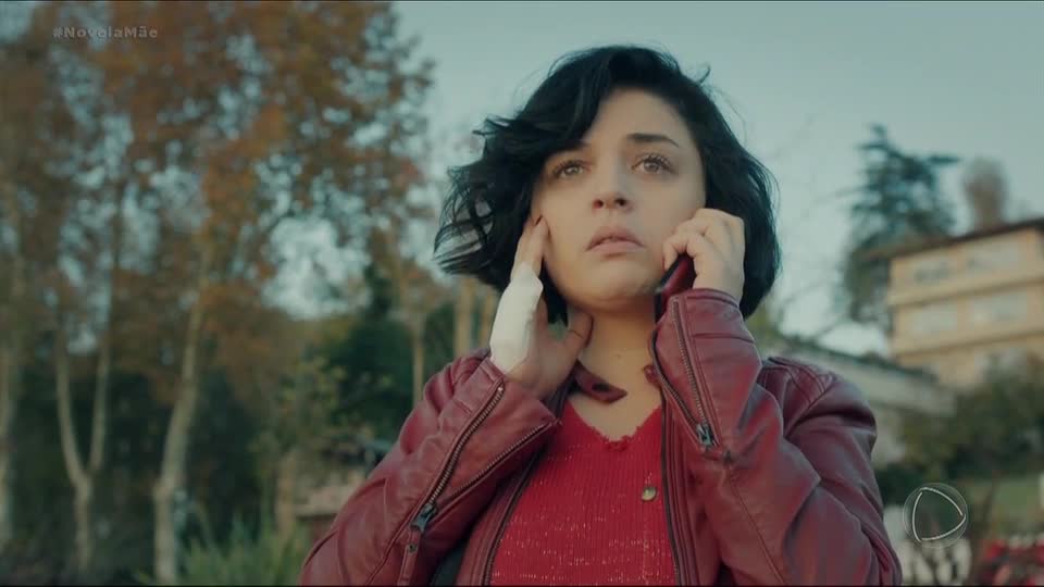 Şule reconhece a voz de Melek ao ligar para telefone de Zeynep | Mãe