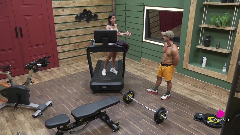 'Vai chegar um momento que vão votar em você', dispara Michelle para Mesquita | A Fazenda 17