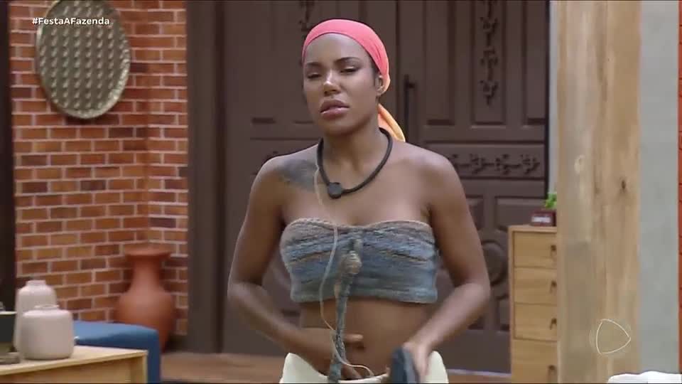 Confira como foi a manhã pós-festa dos peões na Sede | A Fazenda 17