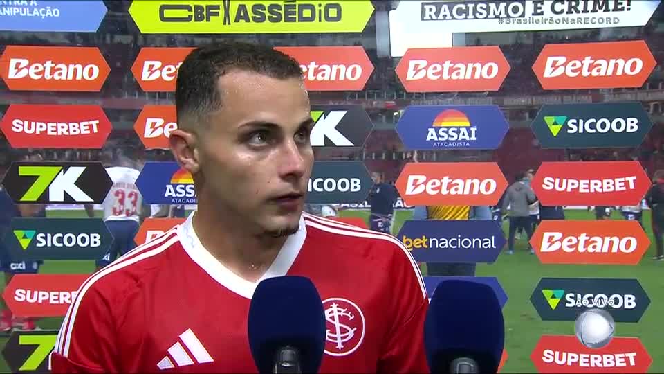 Sob vaias, Bruno Gomes detona arbitragem em empate entre Inter x Bahia